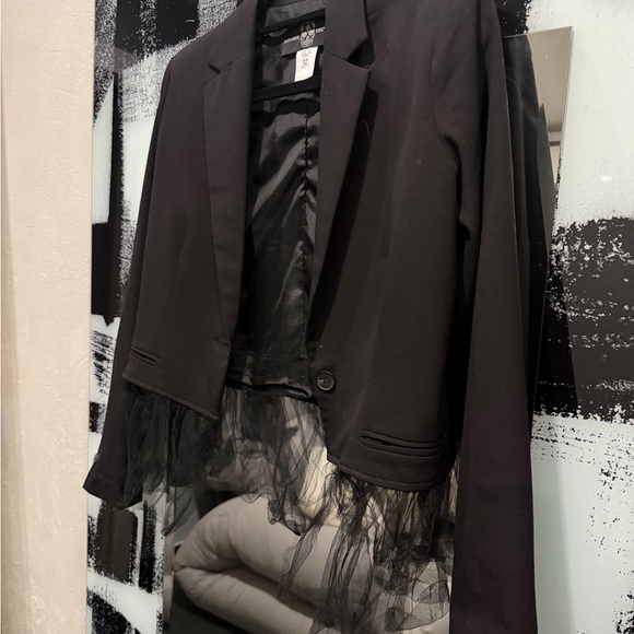 Short Black Blazer - Picture 2 of 7